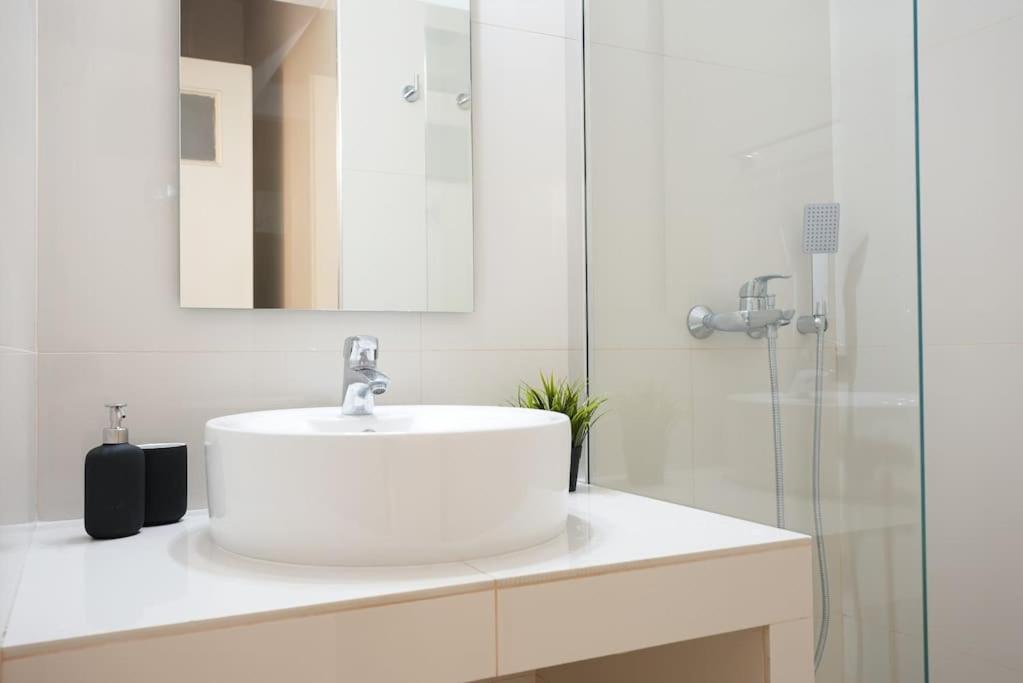 Syntagma Square, 70Sqm Pentelis Sunny Apartment Atény Exteriér fotografie